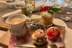 06d3aa81-5c7b-40c2-a8d5-42ca0566ff1a